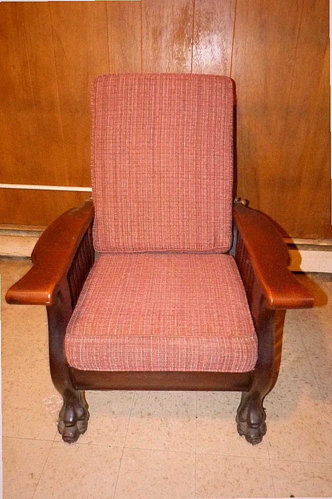 ANTIQUE MISSION SOLID OAK & CLAW FEET STICKLEY STYLE RECLINING MORRIS ARM CHAIR
