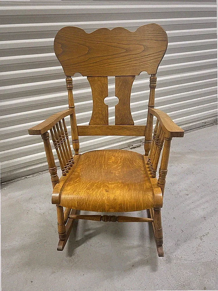 Lovely Antique Mission Oak Rocking Chair